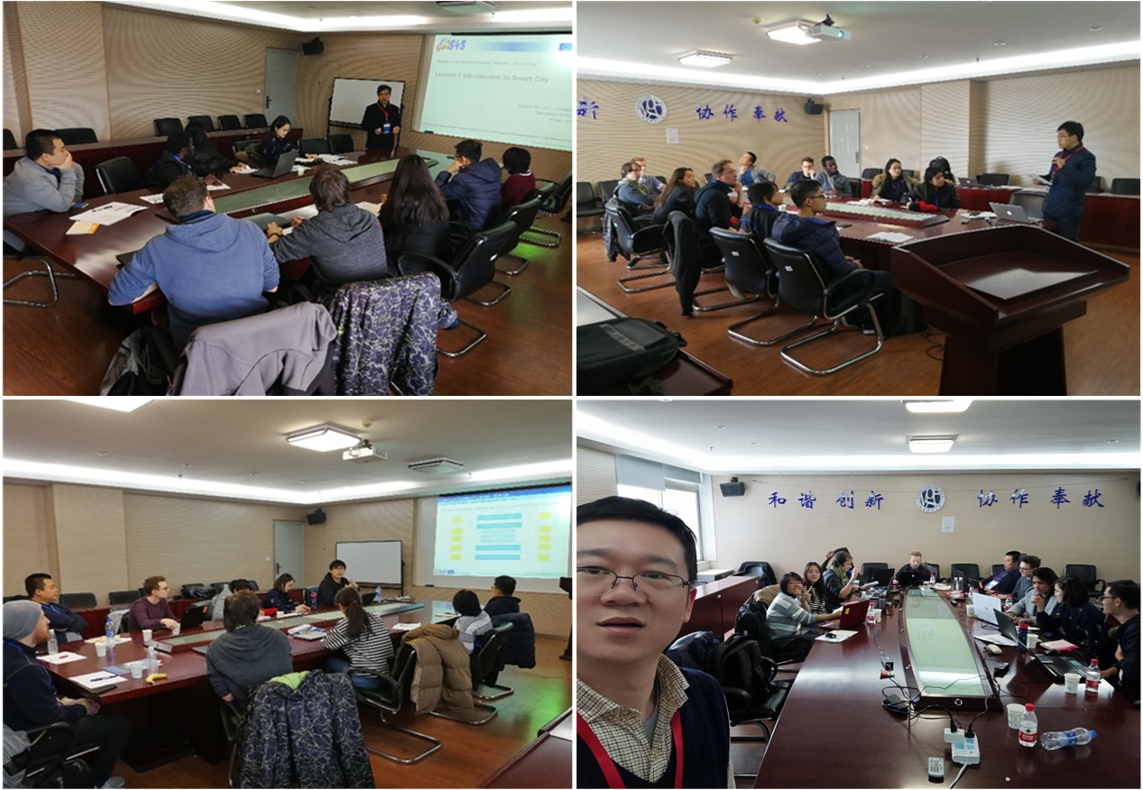 老王论坛
老师在授课.jpg